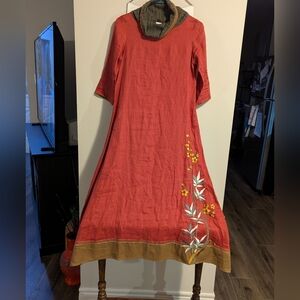Elegant Red brick  Colour LinenDress with Floral Embroidery. Mixed Fabric . GUC.